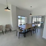 Estudio Moderno Con Balcon- 9E